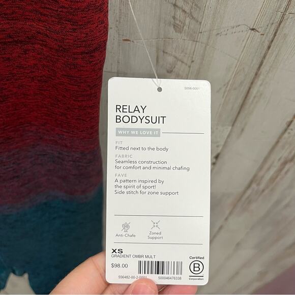NEW Athleta Women Ombre Red Blue Multi Seamless Workout Relay Bodysuit, Size XS - Picture 4 of 8